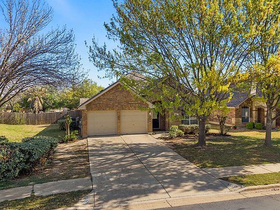 3rd image of 2221 Village View Loop