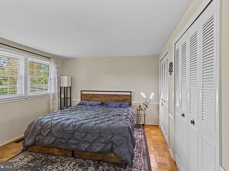 1435 Crofton Pkwy — Photo 23