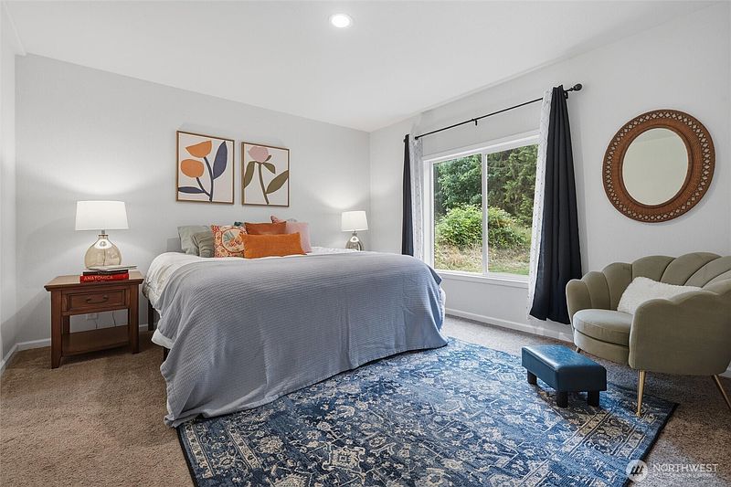 5th image of 31571 Night Owl Avenue NE