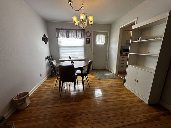 5th image of 380 Poplar St #A