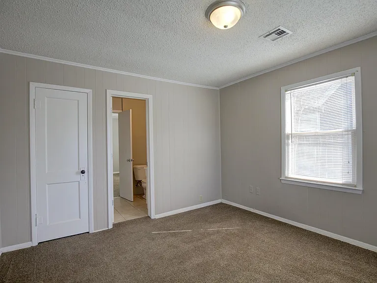 1325 S Delaware Ave — Photo 31
