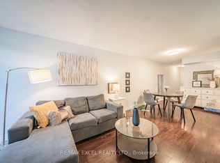 8 Rean Dr #413, Toronto, ON M2K 3B9