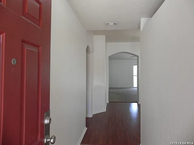 4 bed, 2.0 bath, 1700 sqft, $1,800 — Photo 2