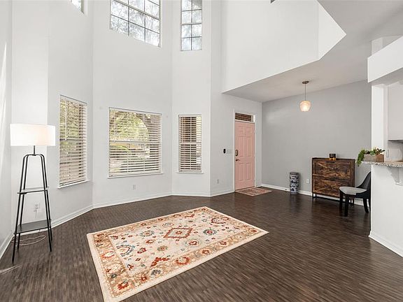 4th image of 416 NW 50th Blvd