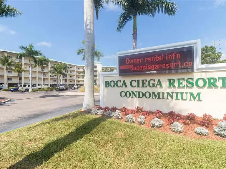 8800 Bay Pines Blvd #320 — Photo 1
