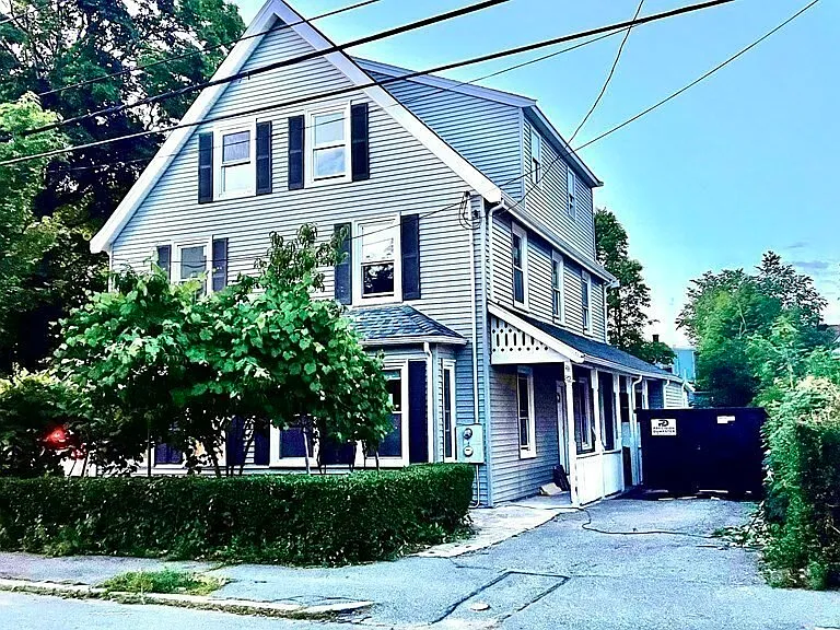 82 Edwards St — Photo 18