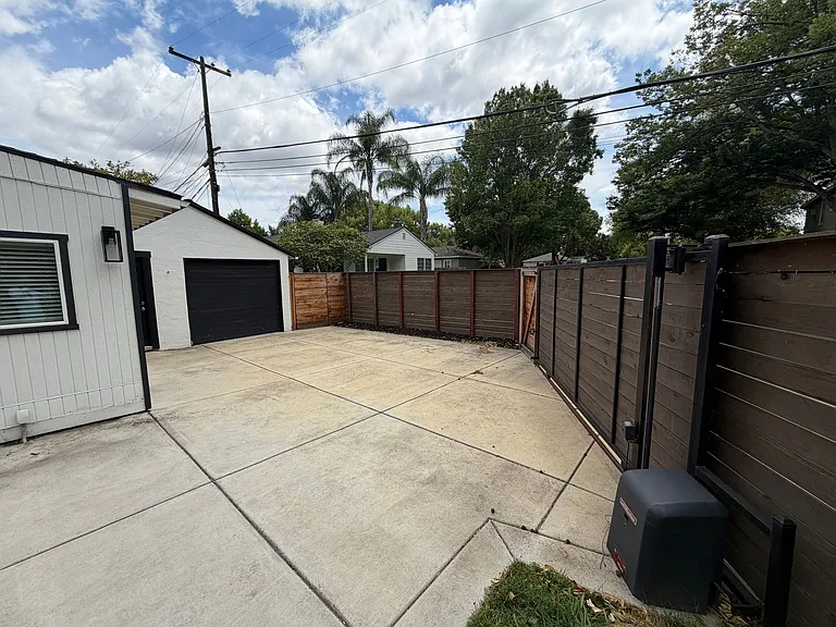 518 Fremont Way — Photo 22