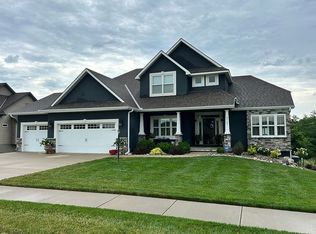 4707 Greystone Dr, Saint Joseph, MO 64505