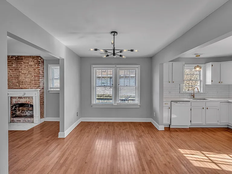 914 W Greenwood Ave — Photo 22