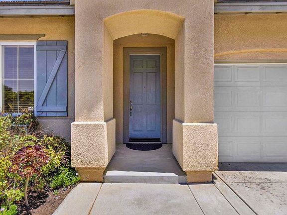 4th image of 28232 Meadow Glen Way W