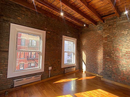 5th image of 153 Prince St #3