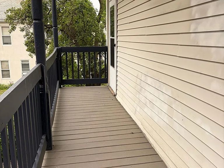 94 Ashland St #1 — Photo 10