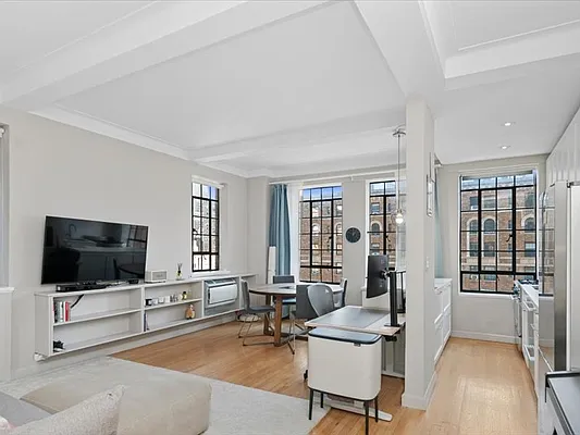 10 Park Avenue #15J