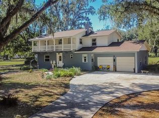 2203 Hidden Pond Rd, Plant City, FL 33565