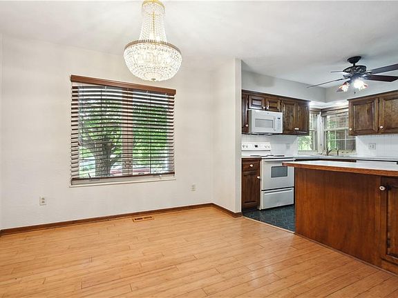 5th image of 403 S Vassar Ave