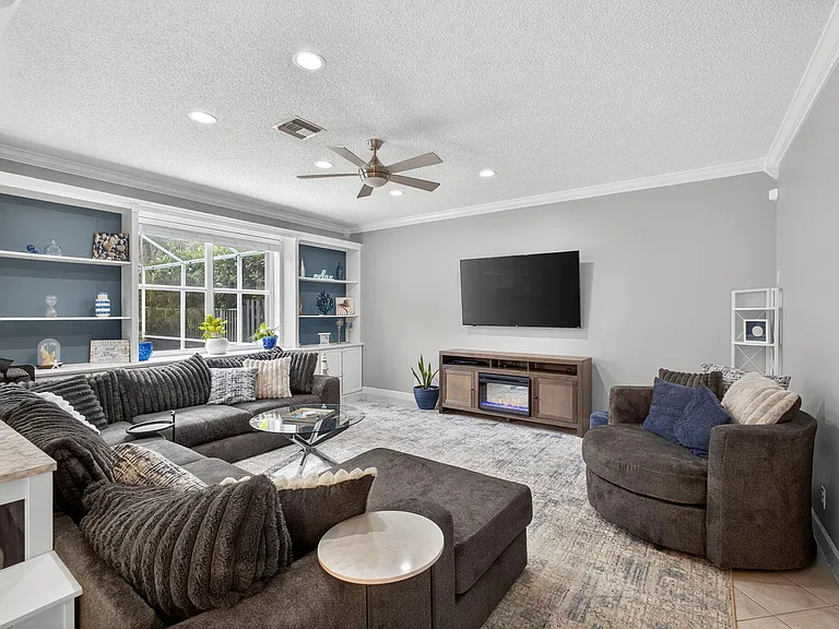 3738 Old Lighthouse Cir #SEASON RENTAL — Photo 25