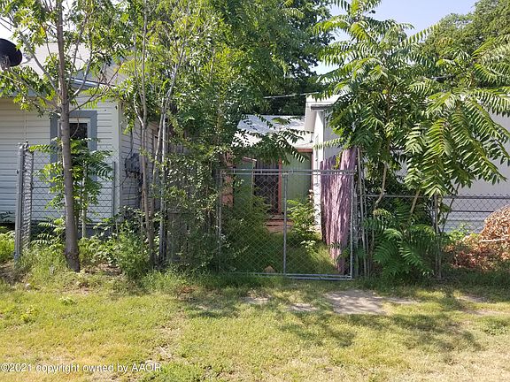 4th image of 1700 S Lincoln St