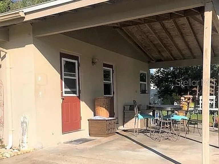 1371 N Normandy Blvd — Photo 3