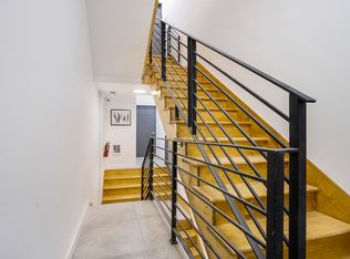 522 Spruce St APT 3R, Philadelphia, PA 19106
