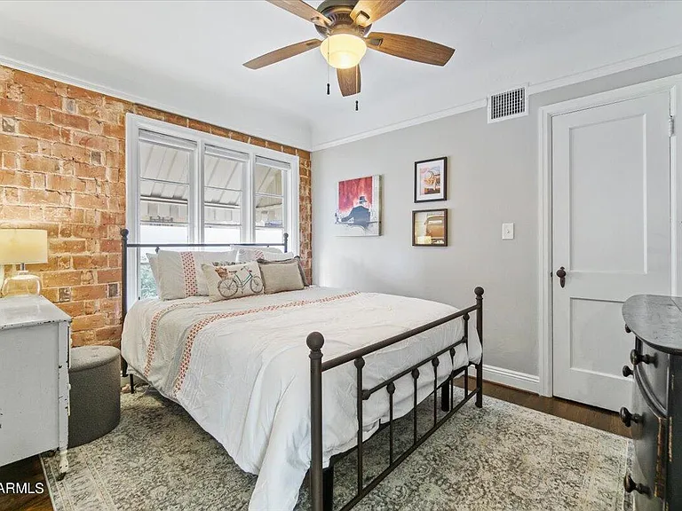 514 W Palm Ln — Photo 17