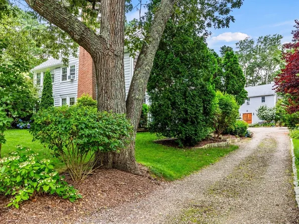 118 Scudder Ave, Barnstable, MA 02630