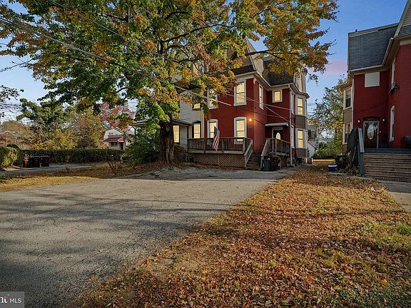 2nd image of 2323 N Wycombe Ave #2-3