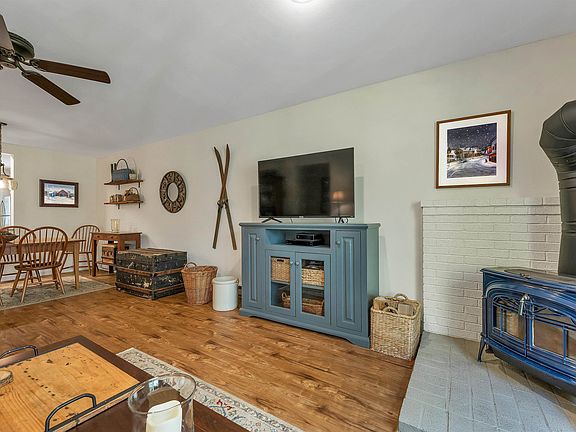 5th image of 75 Manor Drive #6