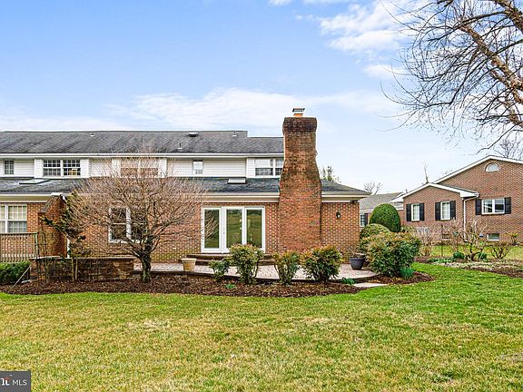 5th image of 120 Stone Tower Ln