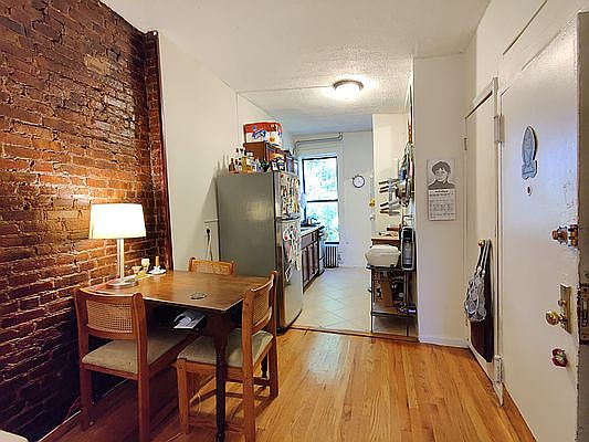 2nd image of 139 Jefferson Ave APT 3L