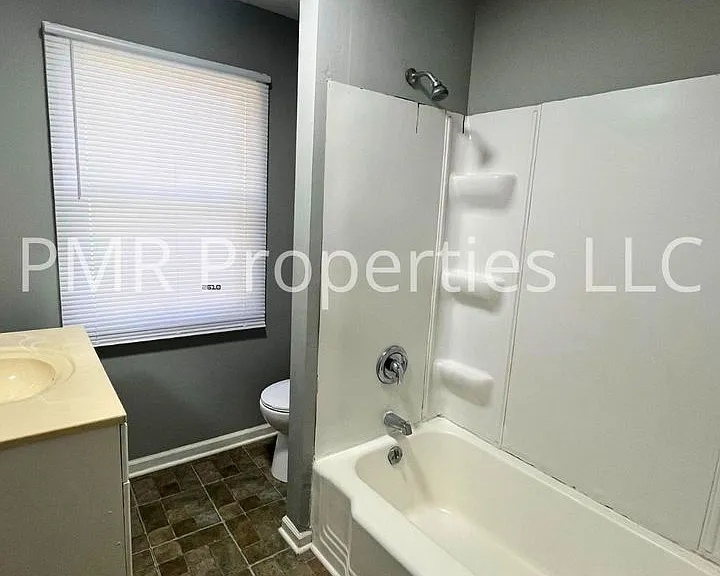 5616 N 28th Ave — Photo 7