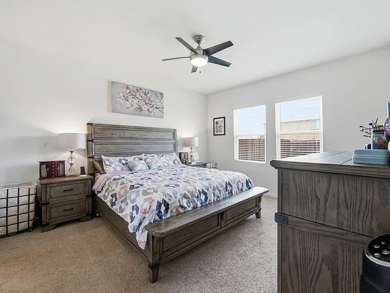 405 Willow Creek Dr — Photo 13