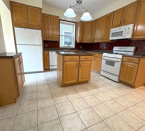 Large eat in kitchen