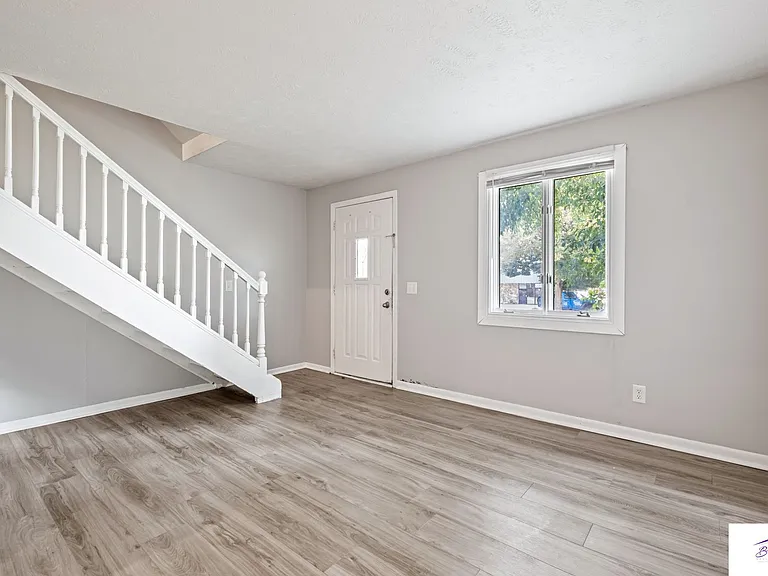 3012 Menke Cir — Photo 2