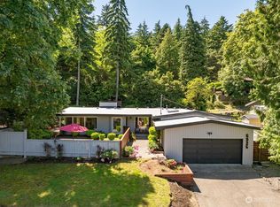 6925 93rd Ave SE, Mercer Island, WA 98040