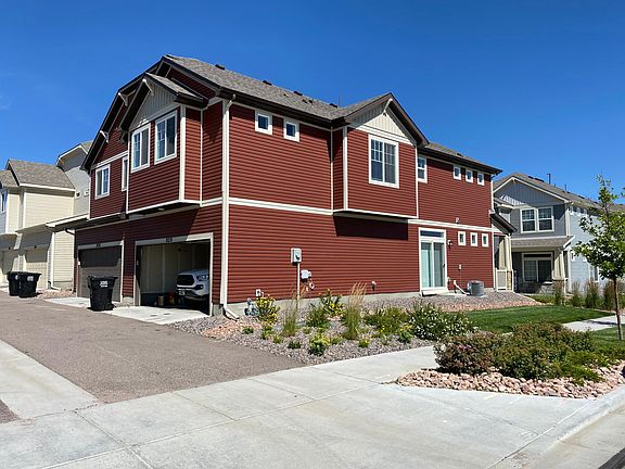 2-car garage at 9278 Turlough