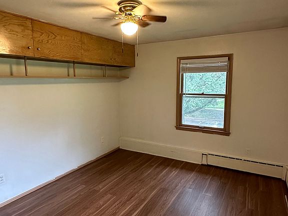 3rd image of 115 W Washington St #25