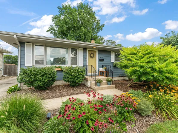 8711 Manor Ave, Munster, IN 46321