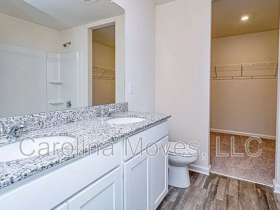 4th image of 523 Springtime Ln