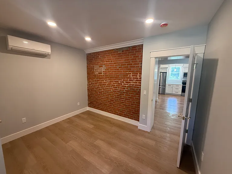 6 Wausau Pl — Photo 9