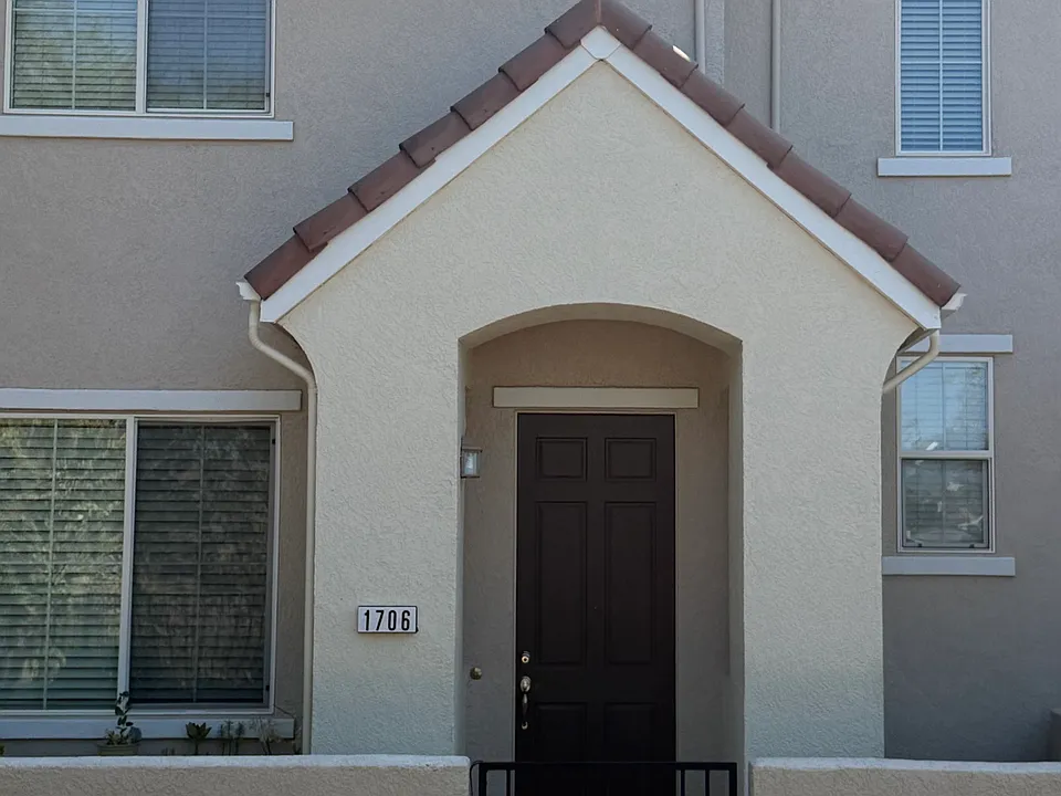 1706 Esplanade Cir