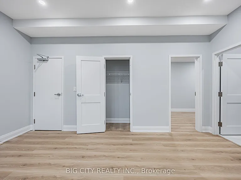 39 Aragon Ave #B — Photo 3