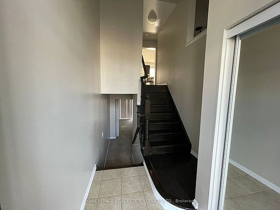 5th image of 7 Bevington Rd