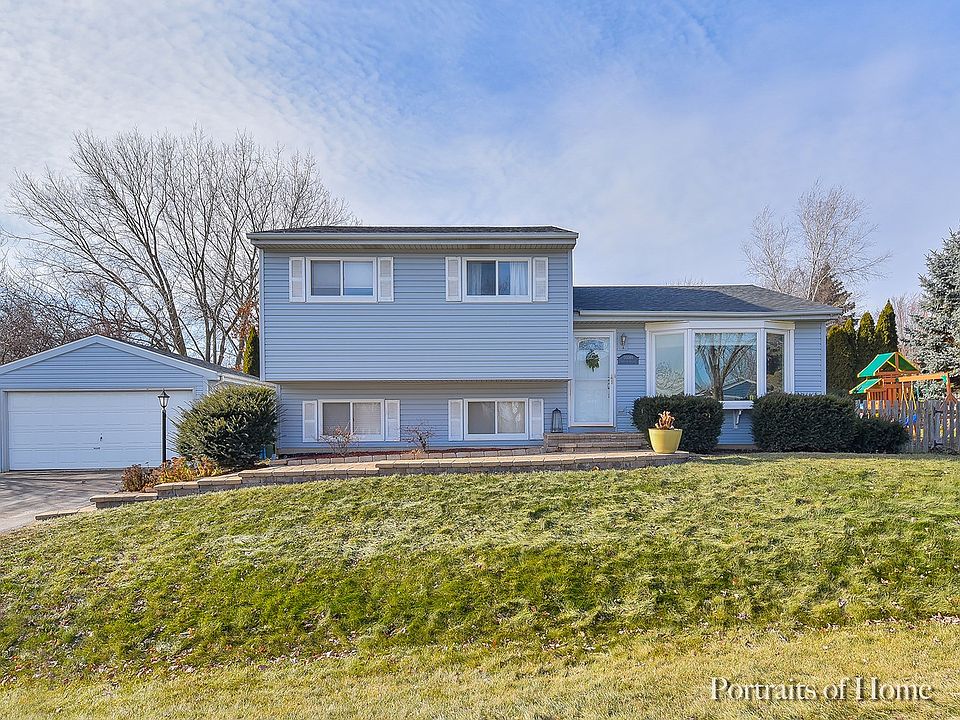 Great Family Home in North Wheaton!