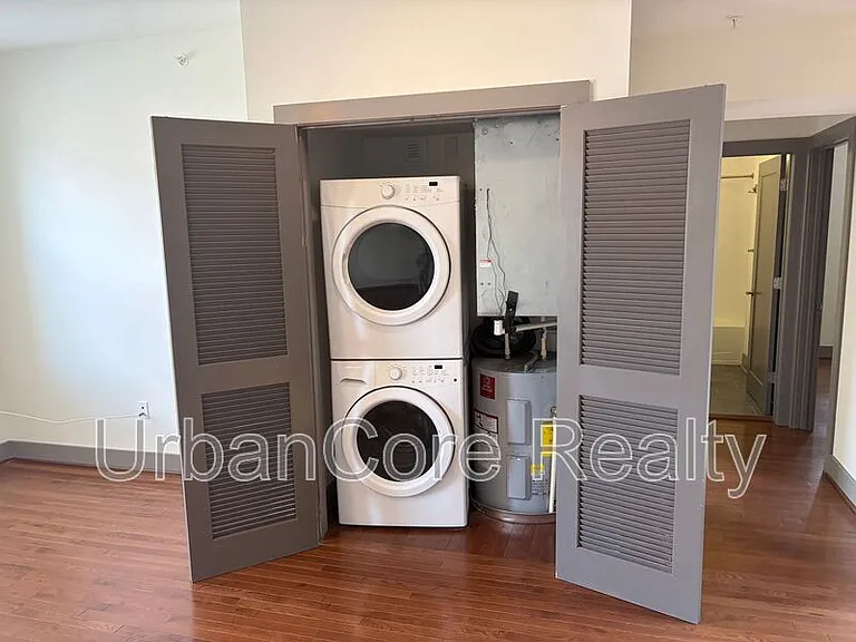1400 N Arthur Ashe Blvd #208 — Photo 19