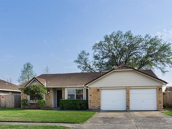 2nd image of 4514 Iroquois Dr