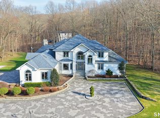 39 Golden Hill Lane, Shelton, CT 06484