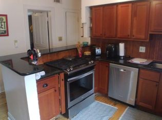 1015 W Newport Ave #2, Chicago, IL 60657