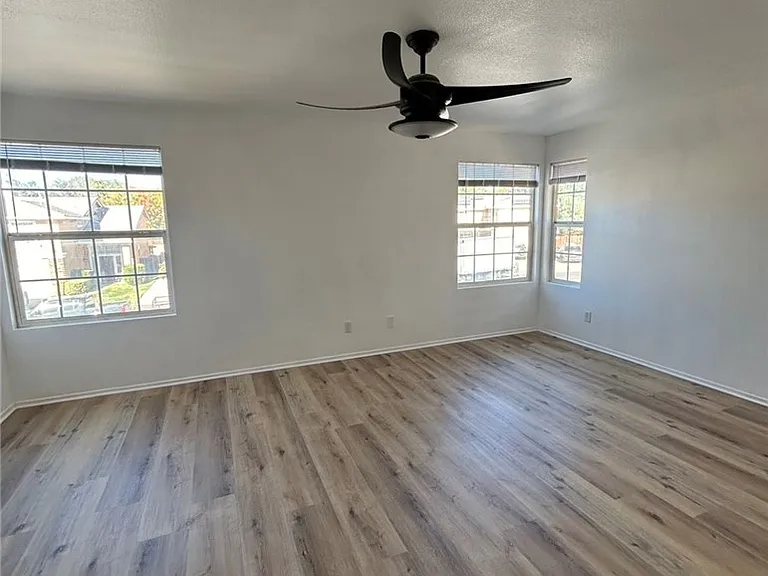26071 Peck St — Photo 12