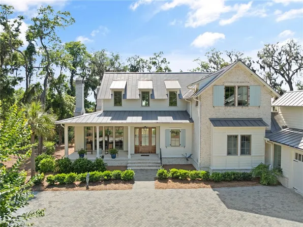 49 Hatton Ln, Saint Simons Island, GA 31522