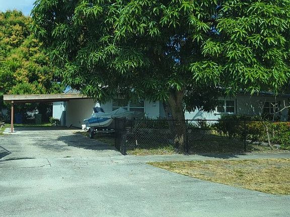 3rd image of 1107 NW 17th St